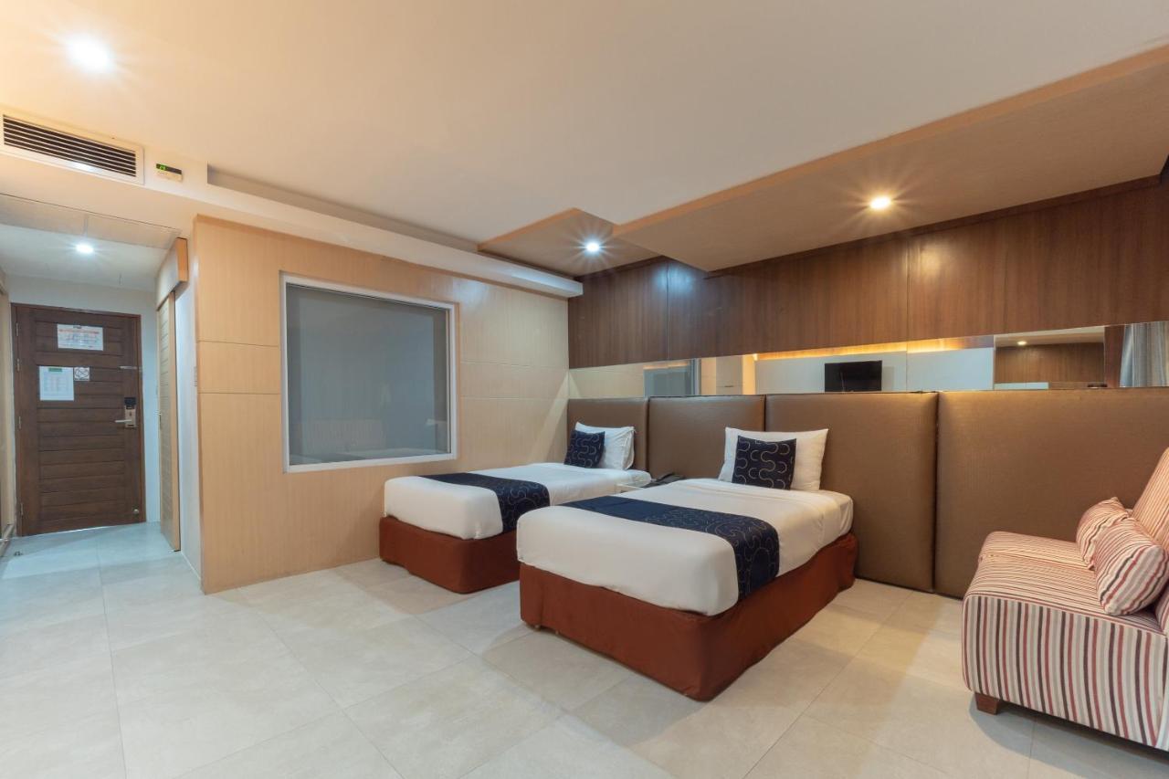 Capital O 1088 Golden Dragon Beach Resort Bang Lamung Exterior foto